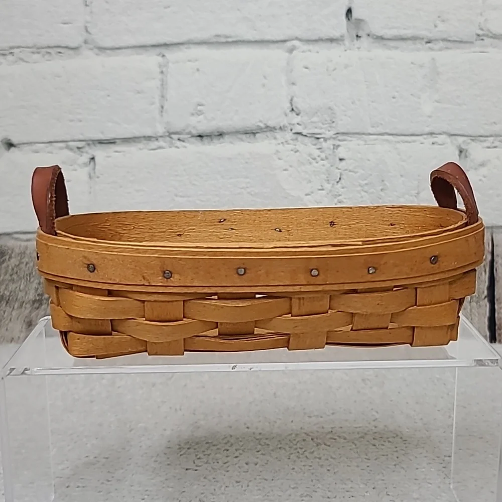 Longaberger Farmhouse Handmade Vintage '99 Classic Lavender Booking Basket 10138